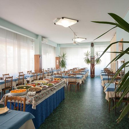 Hotel Madison Riccione Zewnętrze zdjęcie