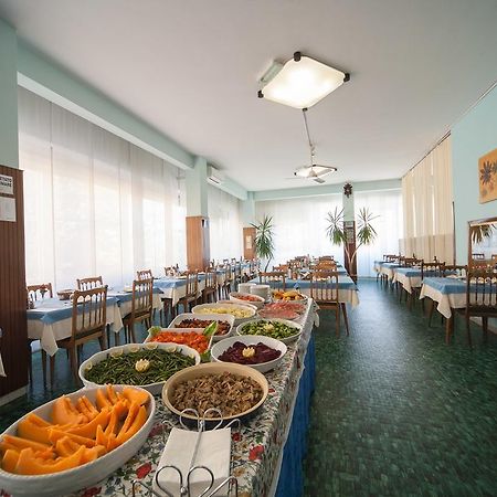 Hotel Madison Riccione Zewnętrze zdjęcie