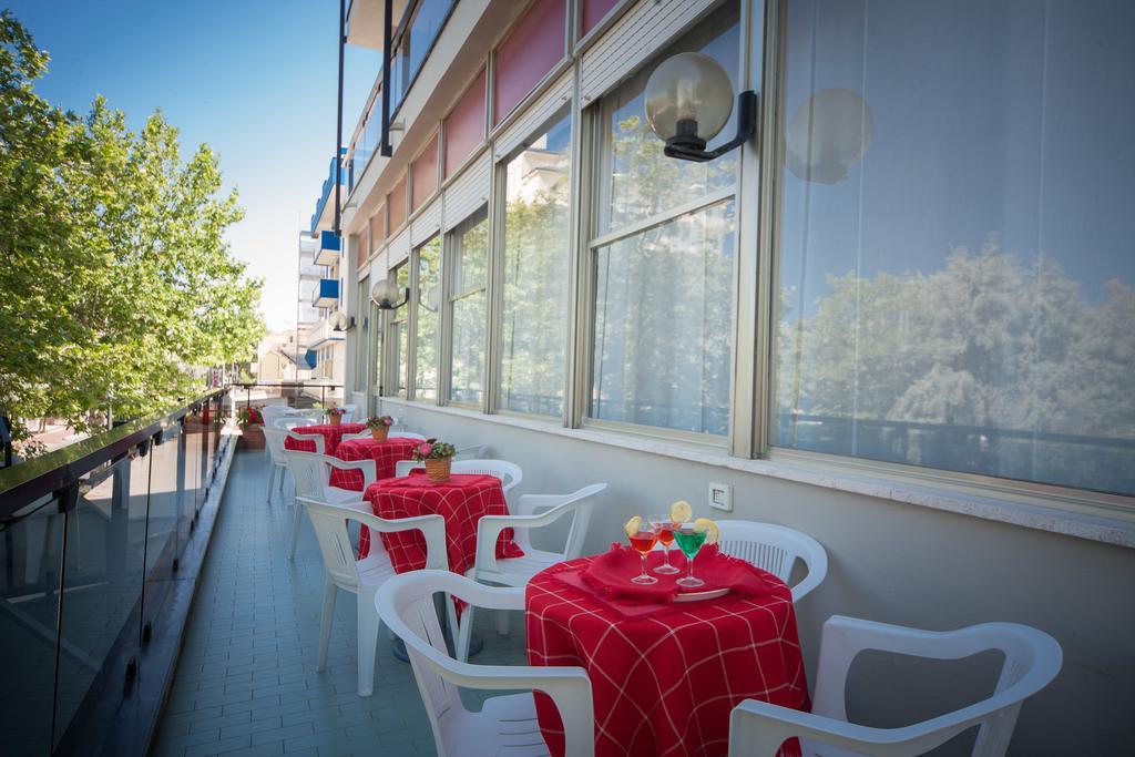 Hotel Madison Riccione Zewnętrze zdjęcie